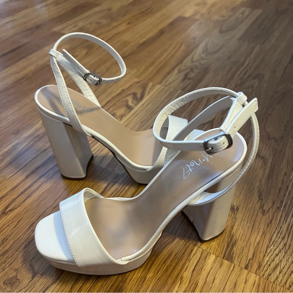 White Block platform Heel Sandals